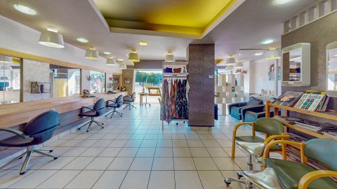 Vente Salon de coiffure de 90 m2 dans une zone touristique, à Douarnenez (29100) en France