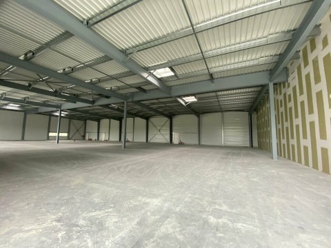 Vente Cellule d'activité - commerciale de 406 m2 sur un axe passant du Loroux-Bottereau (44430)
