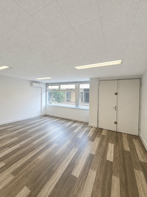 Vente Bureaux / Locaux professionnels, 28 m2 à Marseille 8ème (13008)