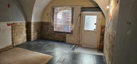 Vente Local commercial de 620 pi2 en emplacement N°1, à Villeneuve-lès-Maguelone (34750) en France