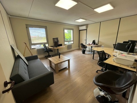 Vente Bureaux / Locaux professionnels, 104 m2 à Écully (69130)