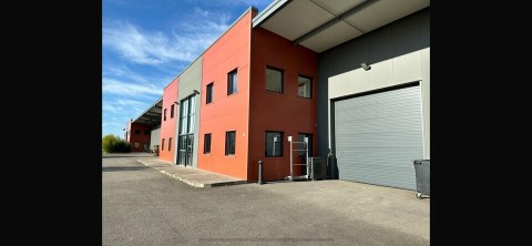 Vente Bâtiment d'activités et de bureaux de 1200 m2 à Gaillac (81600)