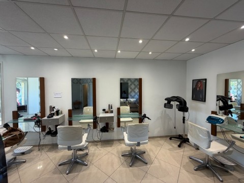 Vente Salon de coiffure mixte de 65 m2 sur un axe passant, à Tarbes (65000)