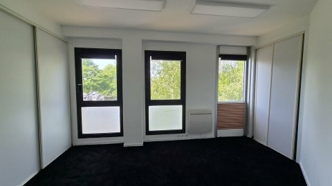 Vente Bureaux / Locaux professionnels, 81 m2 à Saint-Nazaire (44600)