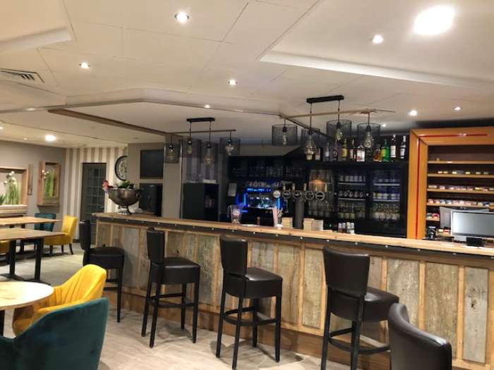 Vente Bar, brasserie, tabac, FDJ, locations meublées en plein centre d'une ville dynamique, à Vire-Normandie (14500)