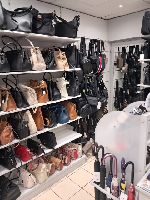 Vente Maroquinerie dans le centre ville de Mâcon (71870)