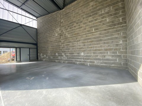 Vente Local d'activité de 120 m2 à Carbon-Blanc (33560)