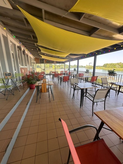Vente Bar, Restaurant licence IV 40 couverts avec terrasse sur un axe passant, en Saône et Loire (71) en France