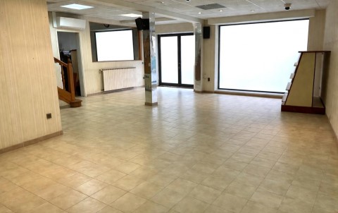 Vente Murs commercaiux de 200 m2 à Castres (81100)