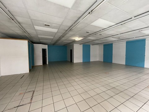 Vente Cellule commerciale de 72 m2 à Pau (64000)