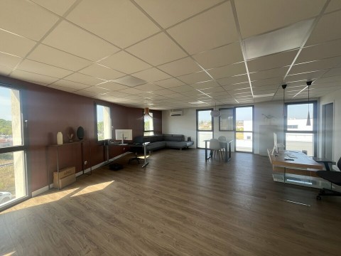 Vente Bureaux / Locaux professionnels, 60 m2 à Aix-en-Provence (13100)