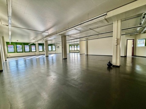 Vente Bureaux, locaux commerciaux, atelier ou laboratoires de 340 m2 à Préverenges en Suisse