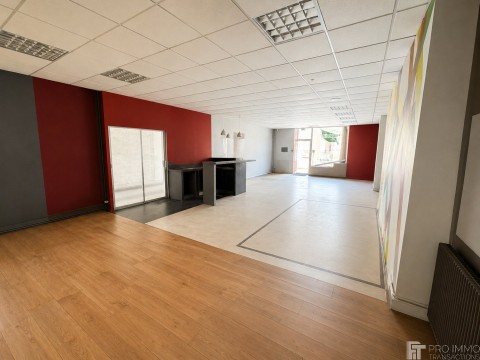 Vente Ensemble immobilier de 938 m2 en plein centre ville de Langon (33210)
