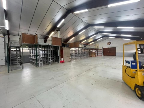 Vente Entrepôt individuel ou local commercial à usage professionnel près de Gournay-en-Bray (76220)