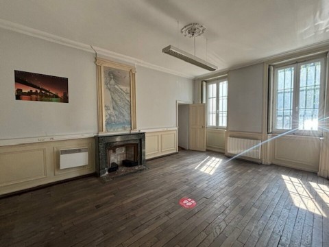 Vente Bureaux / Locaux professionnels, 200 m2 à Orange (84100) en France
