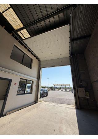 Vente Local d'activité / Entrepôt, 217 m2 à Carpentras (84200) en France