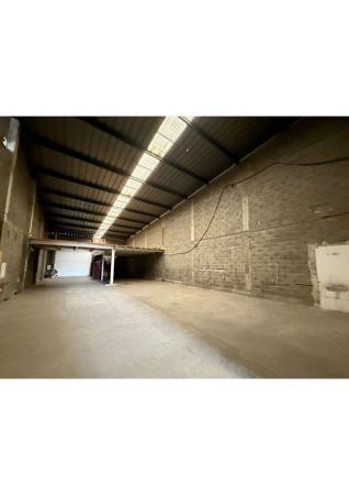 Vente Local d'activité / Entrepôt, 319 m2 à Carpentras (84200) en France