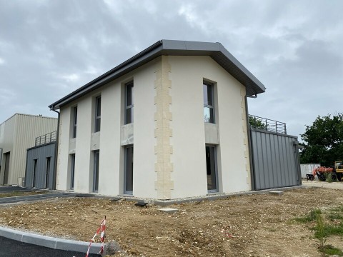 Vente Bureaux / Locaux professionnels, 234 m2 à Artigues-près-Bordeaux (33370)
