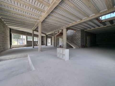 Vente Cellule commerciale de 300 m2 à Angers (49000)