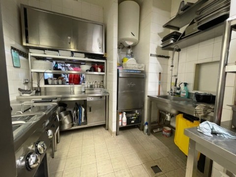 Vente Bar, PMU, Brasserie licence IV 50 couverts avec terrasse en plein centre ville, à Saint-Laurent-du-Var (06700)