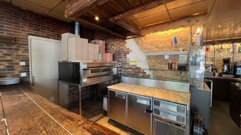 Vente Pizzeria, Restaurant 120 couverts avec terrasse dans un quartier d'affaires dynamique, à Grenoble (38000)
