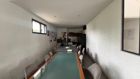 Vente Bâtiment professionnel de 670 m2 proche de Quimper (29000)