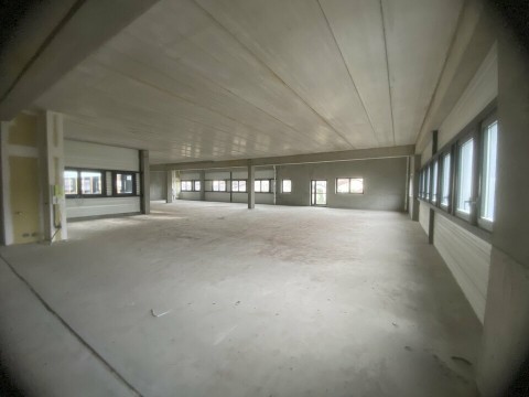 Vente Local commercial ou plateau de bureaux de 389 m2 dans une zone dynamique, à Dax (40100)