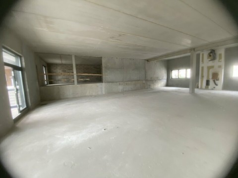 Vente Local commercial ou plateau de bureaux de 152 m2 dans une zone dynamique, à Dax (40100)
