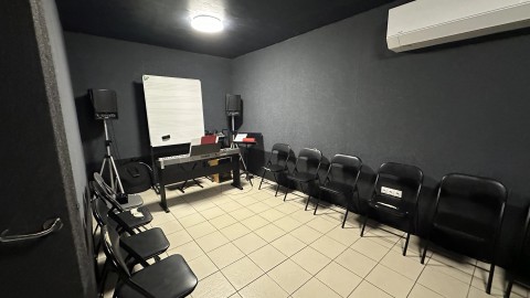 Vente Local commercial de 58 m2 idéal pour profession libérale ou activité tertiaire au calme, à Cayenne (97300)