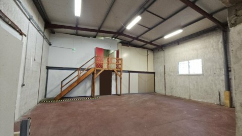 Vente Local d'activité de 367 m2 à Feyzin (69320)