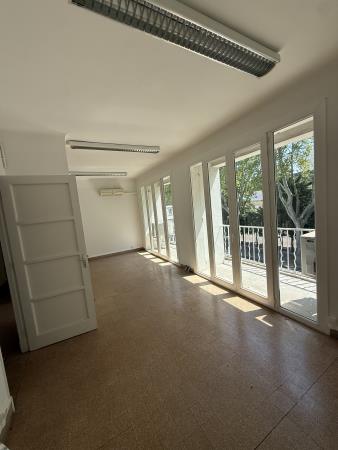 Vente Bureaux / Locaux professionnels, 322 m2 à Avignon (84000)