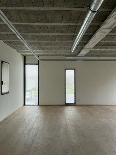 Vente Bureaux / Locaux professionnels, 81 m2 dans une zone industrielle, à Nantes (44000)