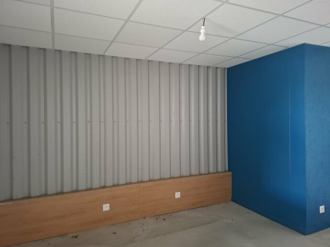 Vente Local d'activité / Entrepôt, 95 m2 dans une zone d'activité, à Saint-André-des-Eaux (44117)