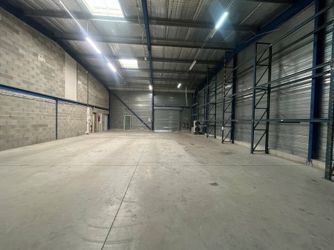 Vente Local d'activité de 233 m2 à Tarascon (13150)