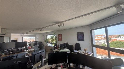 Vente Bureaux / Locaux professionnels, 120 m2 à Perpignan (66100)