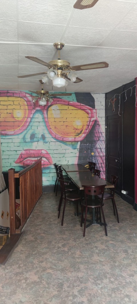 Vente Bar, Restaurant 45 couverts avec terrasse dans une rue passante, à Lons le Saunier (39000)