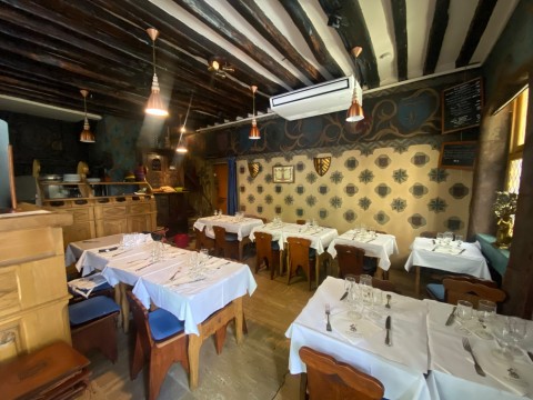 Vente Bar, Restaurant licence IV 64 couverts dans une zone dynamique, à Paris (75004)