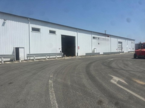 Vente Ensemble immobilier commercial et d'activités de 2 900 m2 à Alençon (61000)