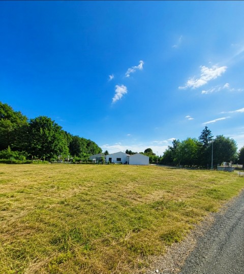 Vente Terrain constructible de 1022 m2 proche des commodités, à Sainte-Même (17770)