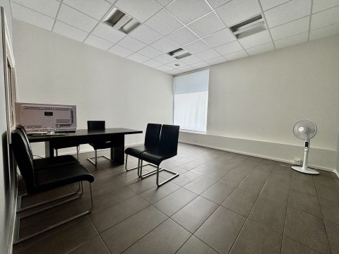 Vente Bureau - local commercial en plein centre ville de Lausanne en Suisse
