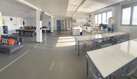 Vente Bureaux, atelier et stockage de 2700 m2 à Cheseaux-sur-Lausanne en Suisse