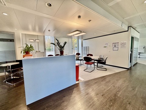 Vente Grand plateau de bureaux de 850 m2 divisibles en plein centre ville de Morges en Suisse