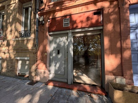Vente Local commercial de 630 pi2 à Toulouse (31000) en France