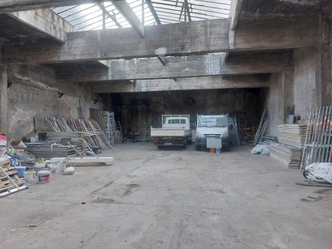 Vente Local d'activité / Entrepôt, 400 m2 proche des commodités, à Saint-Étienne (42100)