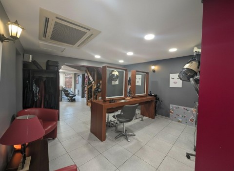 Vente Salon de coiffure et d'esthétique de 120 m2 sur un axe passant, à Saint-Just-en-Chaussée (60130)