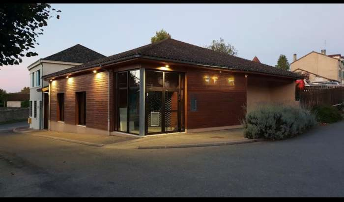 Vente Belle épicerie multi-services dans le Périgord-Limousin, proche de Châlus (87230)