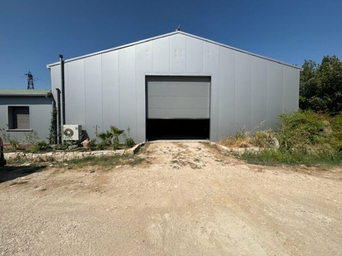 Vente Local d'activité / Entrepôt, 300 m2 à Cavaillon (84300)