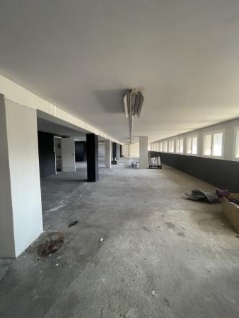 Vente Local commercial idéal pour Dépôt vente, 490 m2 à Châtellerault (86100)