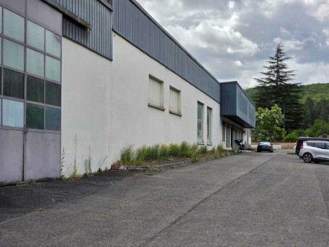 Vente Local d'activité / Entrepôt, 3600 m2 à Cahors (46000)