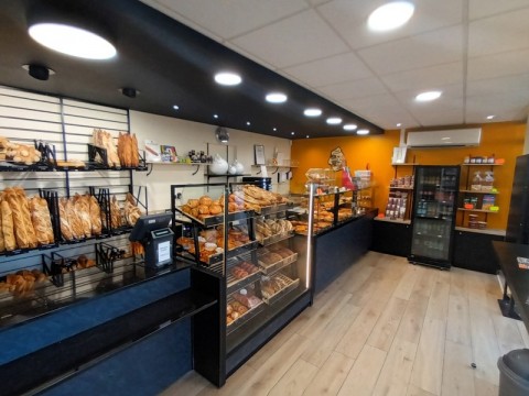 Vente Boulangerie, Pâtisserie, 184 m2 dans une zone touristique, à Olby (63210)